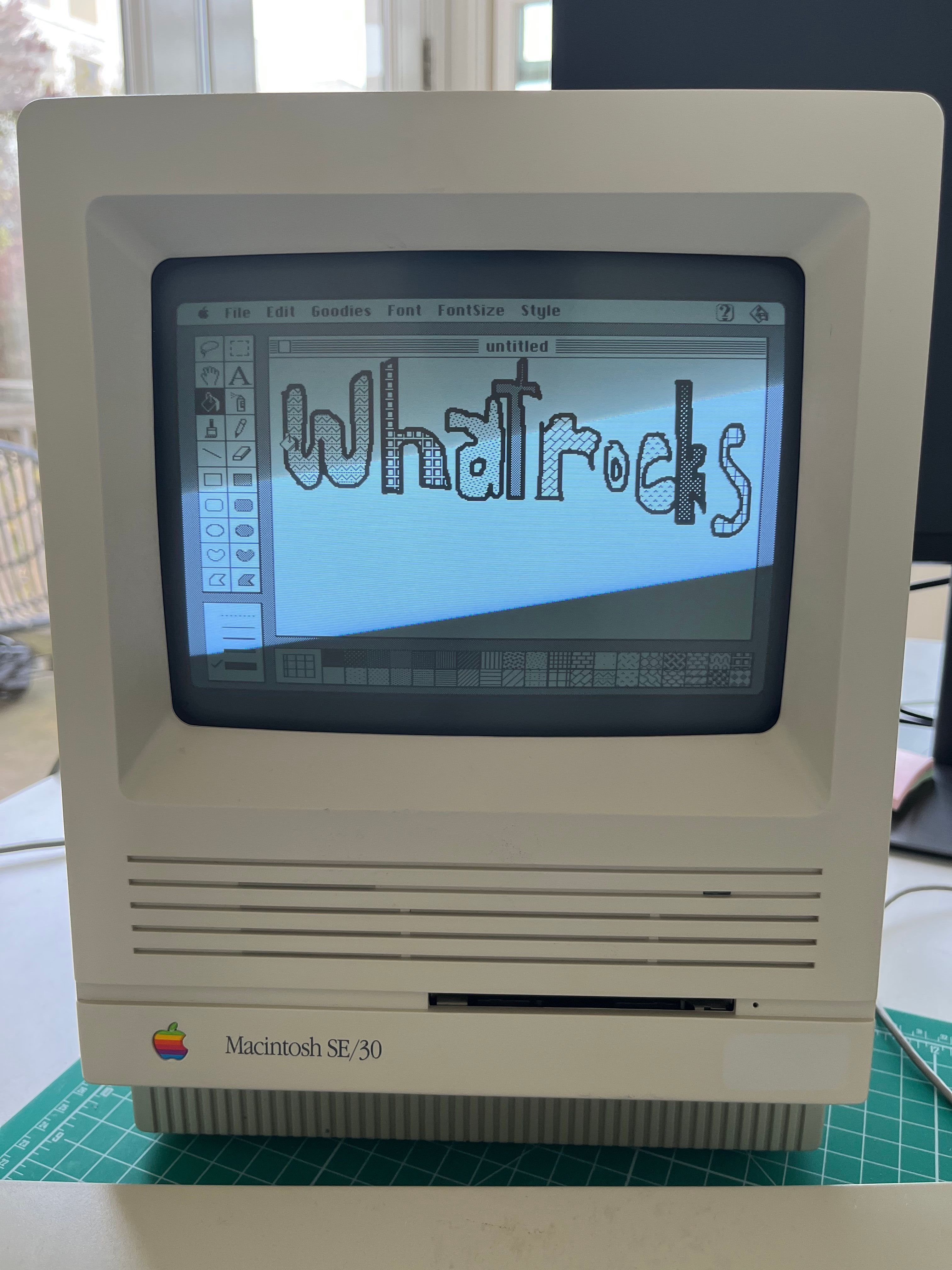 My New Old Apple Macintosh SE/30 Computer My New Old Apple Macintosh SE/30 Computer